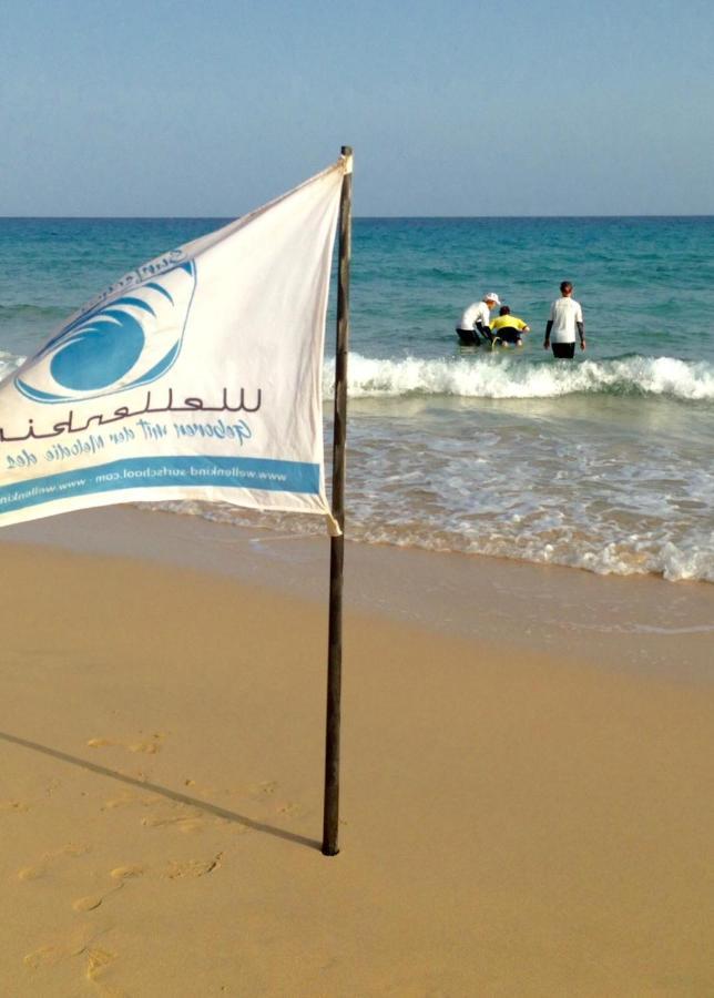 ラ・パレッド Wellenkind Surfschoolホステル エクステリア 写真